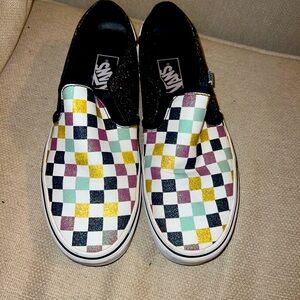 Women’s colored check Vans
